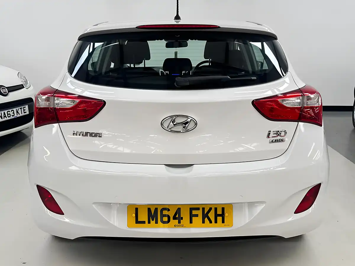 Used 2014 Hyundai i30 Active White - Interior and Exterior details 11