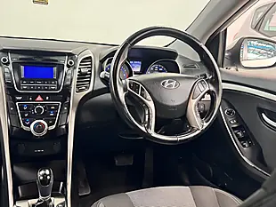 Used 2014 Hyundai i30 Active White - Interior and Exterior details 13