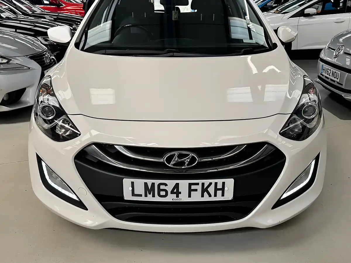Used 2014 Hyundai i30 Active White - Interior and Exterior details 3