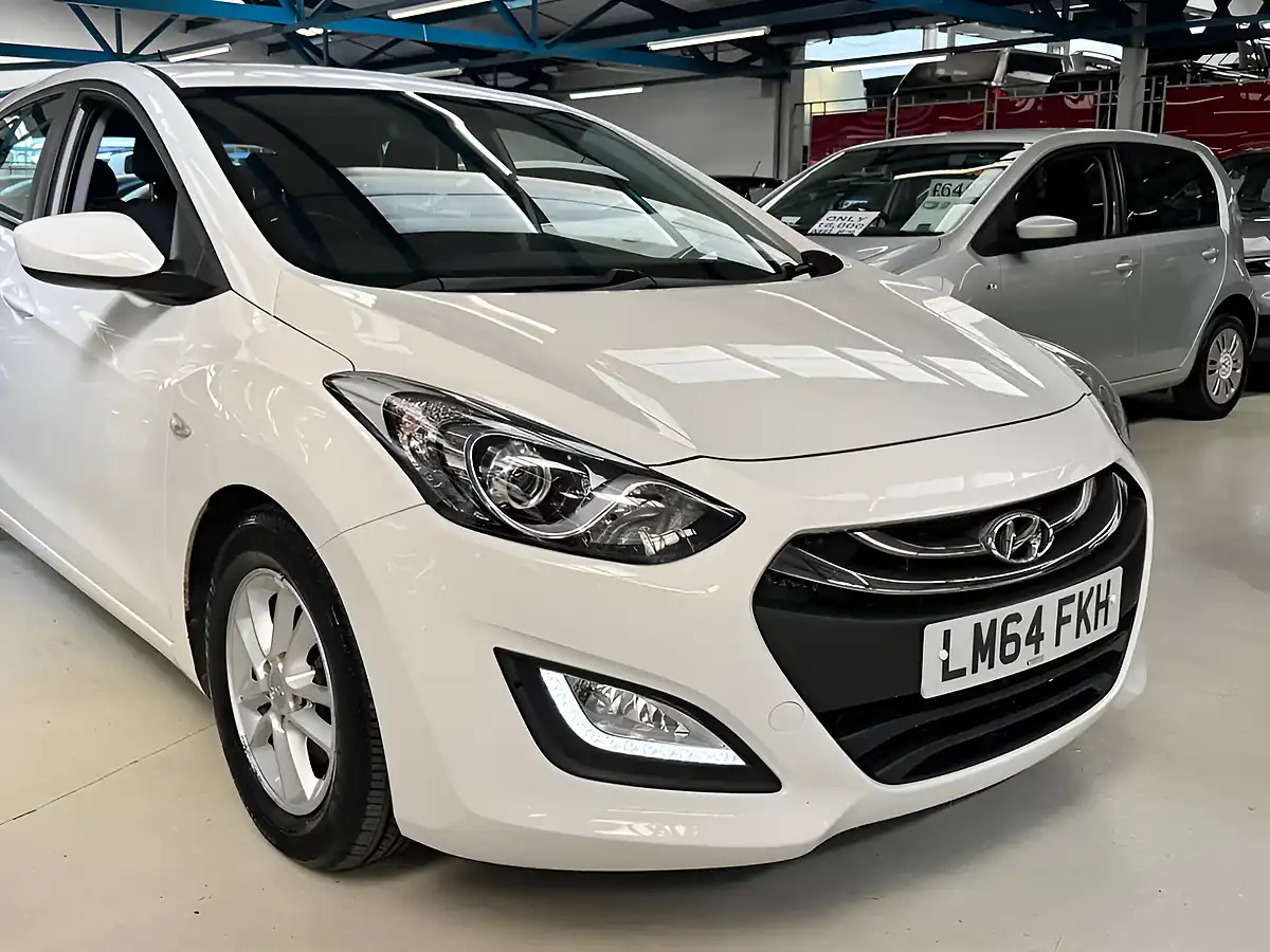 Used 2014 Hyundai i30 Active White - Interior and Exterior details 4