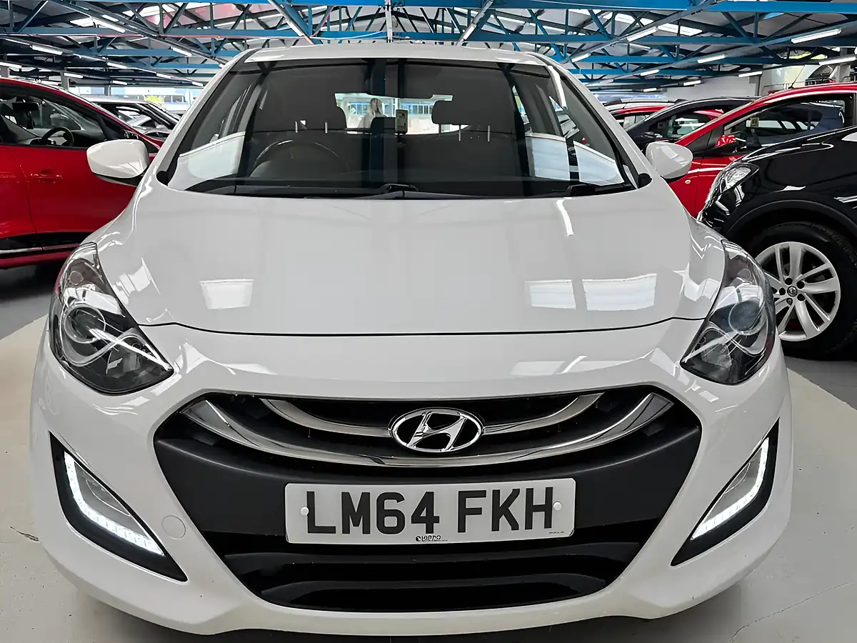 Used 2014 Hyundai i30 Active White - Interior and Exterior details 6