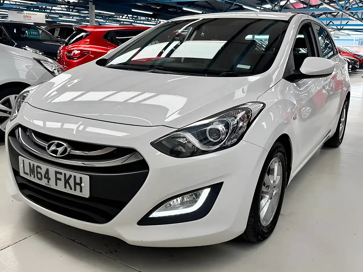 Used 2014 Hyundai i30 Active White - Interior and Exterior details 9