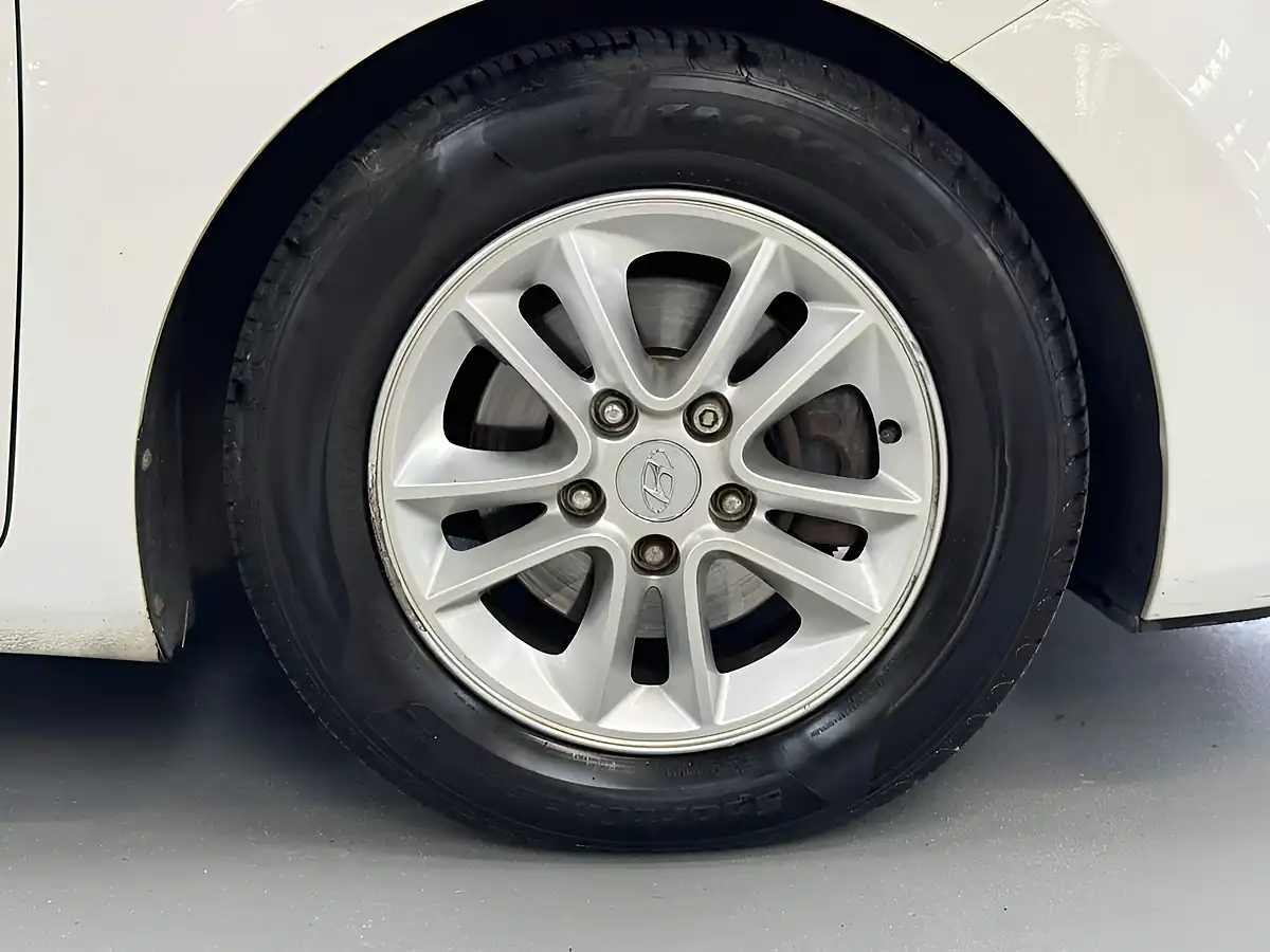 Used 2014 Hyundai i30 Active White - Interior and Exterior details 20