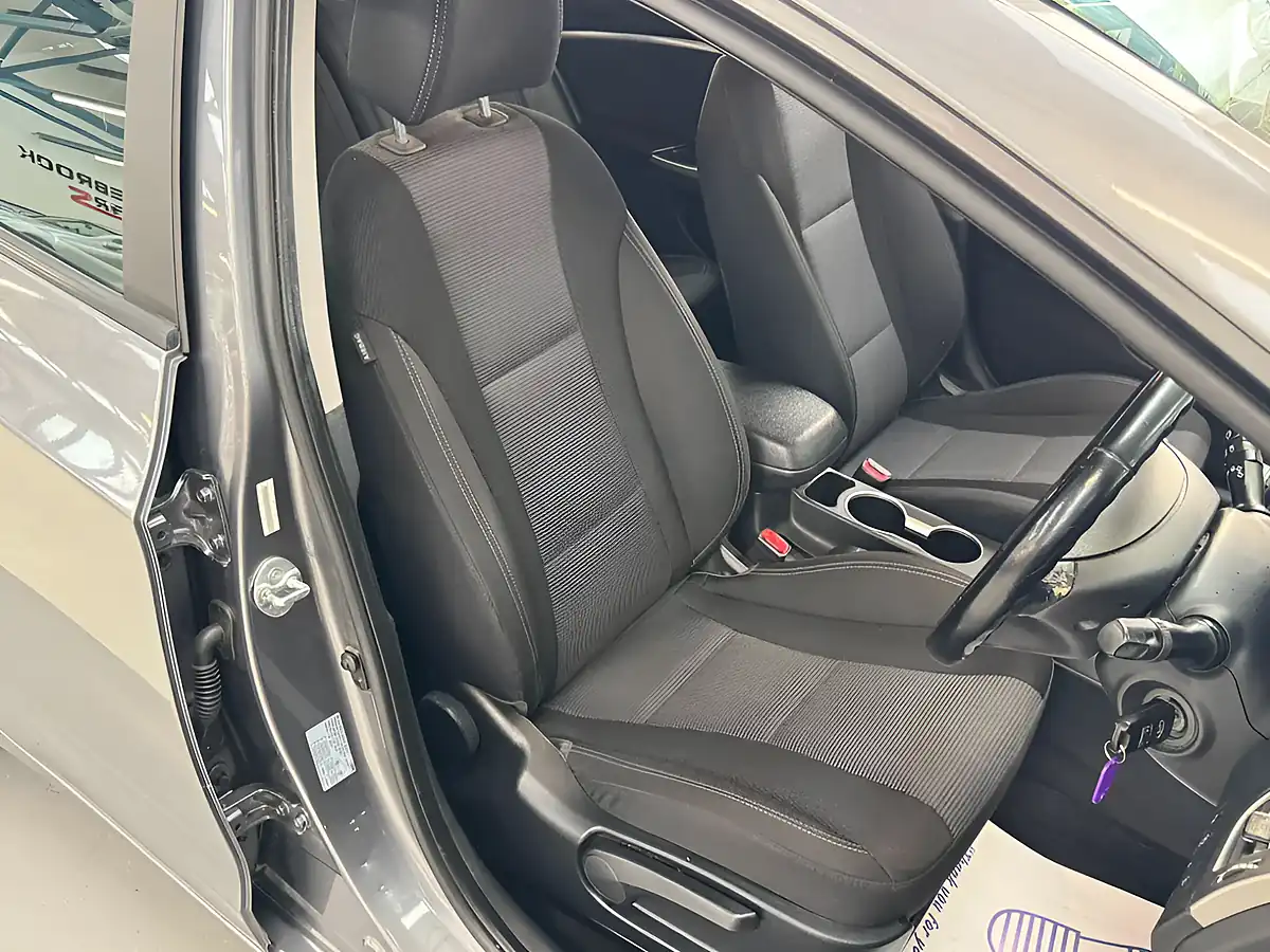 Used 2014 Hyundai i30 Blue Drive Active Grey - Interior and Exterior details 17