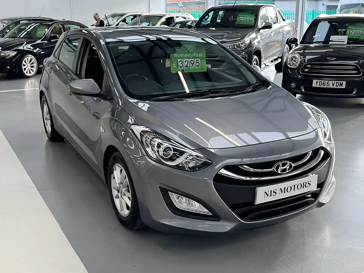 Used 2014 Hyundai i30 Blue Drive Active Grey - Interior and Exterior details 5
