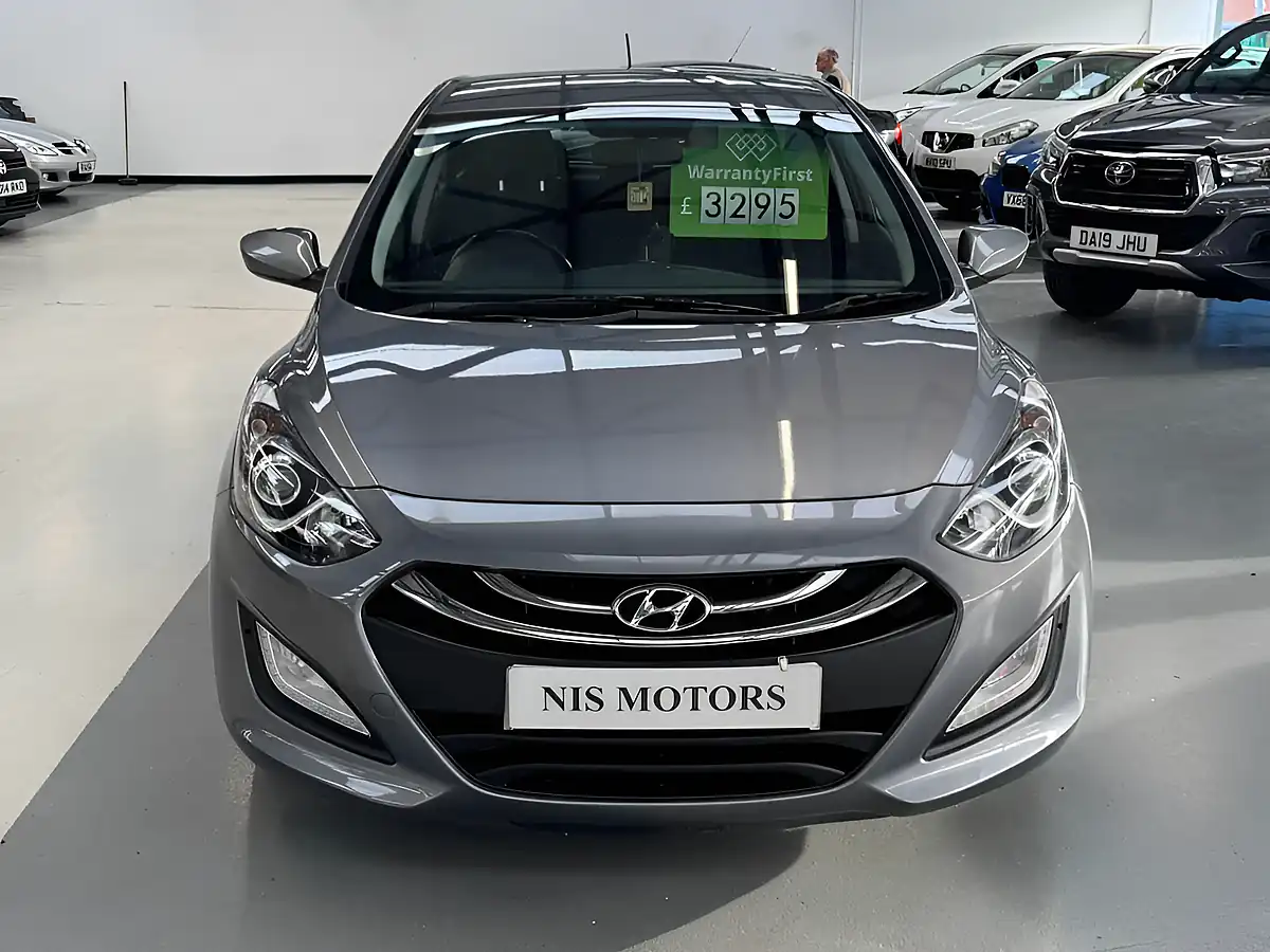 Used 2014 Hyundai i30 Blue Drive Active Grey - Interior and Exterior details 6