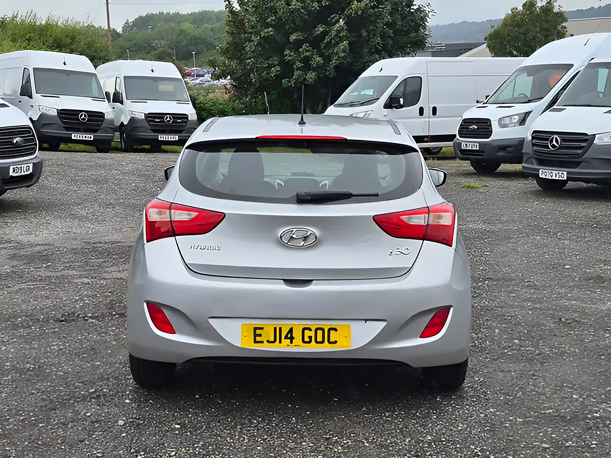 Used 2014 Hyundai I30 Blue Drive Classic Silver - Interior and Exterior details 12