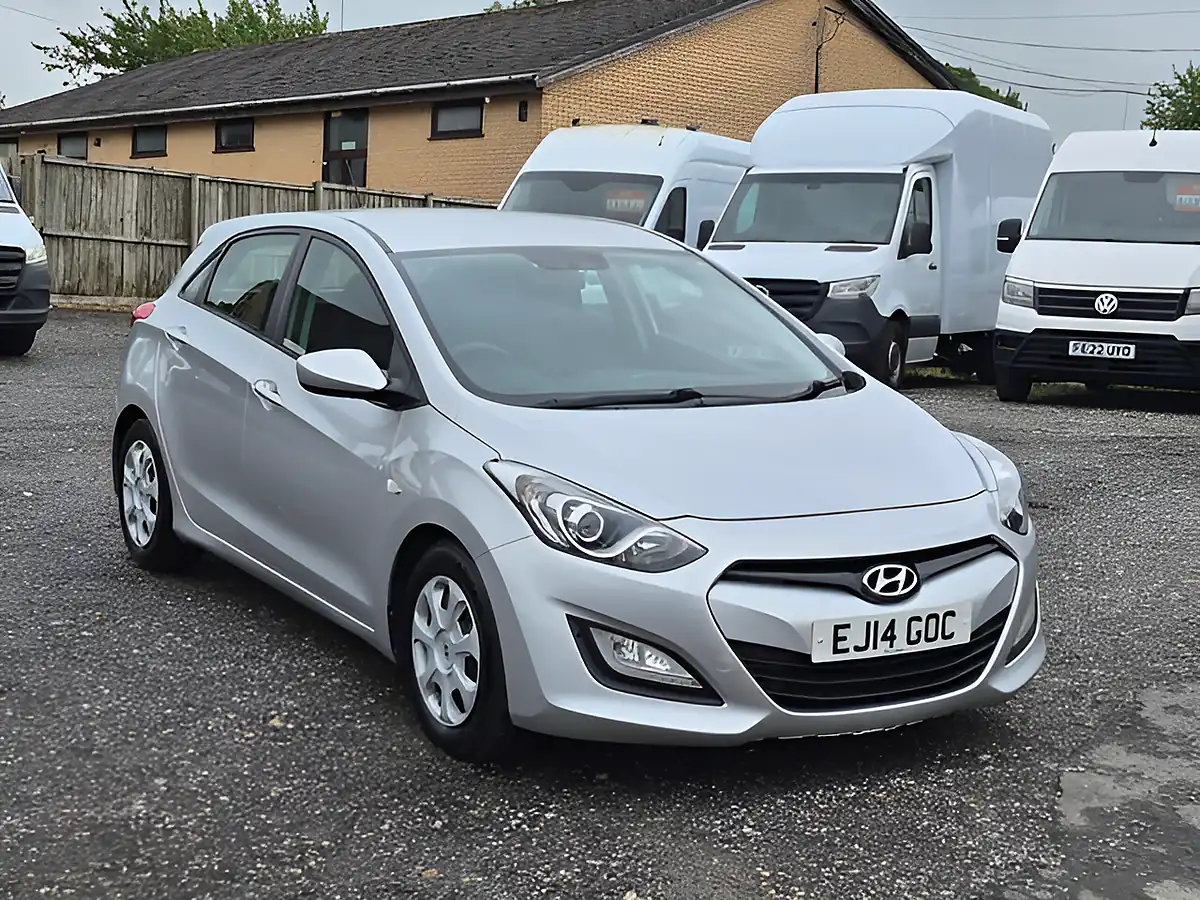 Used 2014 Hyundai I30 Blue Drive Classic Silver - Interior and Exterior details 2