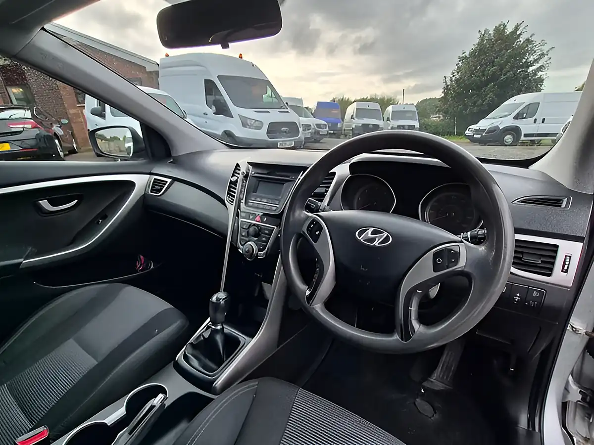 Used 2014 Hyundai I30 Blue Drive Classic Silver - Interior and Exterior details 3