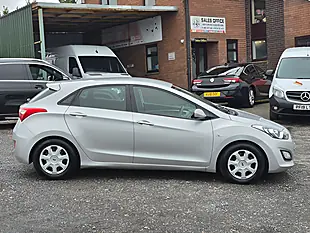 Used 2014 Hyundai I30 Blue Drive Classic Silver - Interior and Exterior details 5