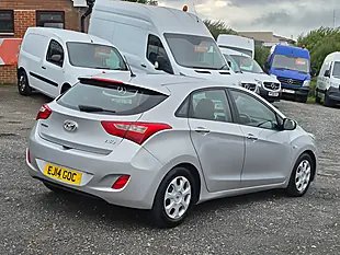 Used 2014 Hyundai I30 Blue Drive Classic Silver - Interior and Exterior details 6