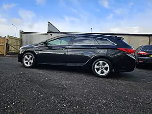 Used 2014 Hyundai I40 Blue Drive Style Black - Interior and Exterior details 12