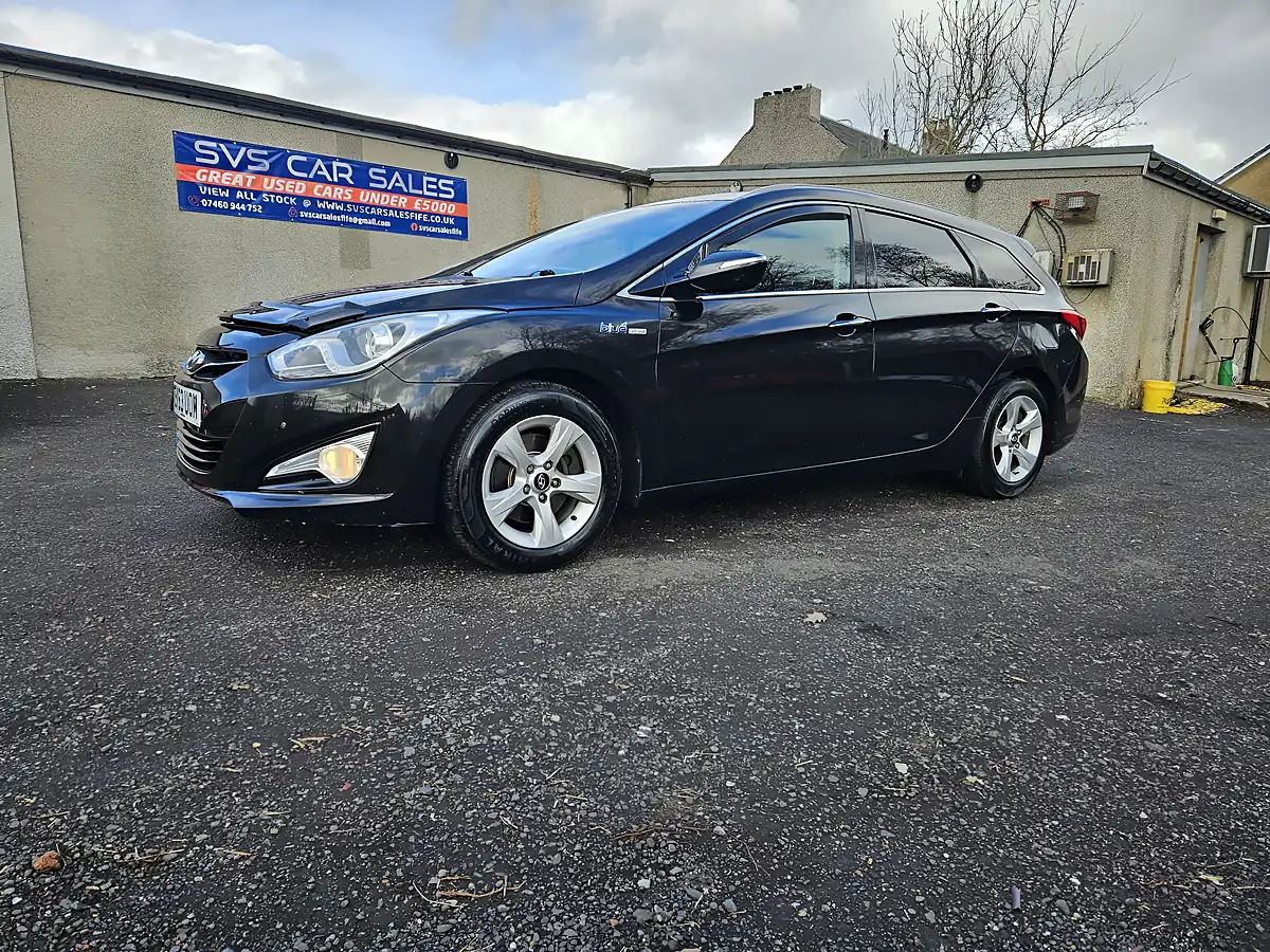 Used 2014 Hyundai I40 Blue Drive Style Black - Interior and Exterior details 14