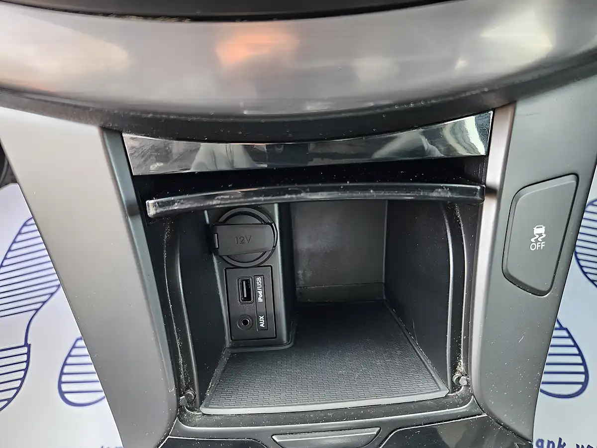 Used 2014 Hyundai I40 Blue Drive Style Black - Interior and Exterior details 18