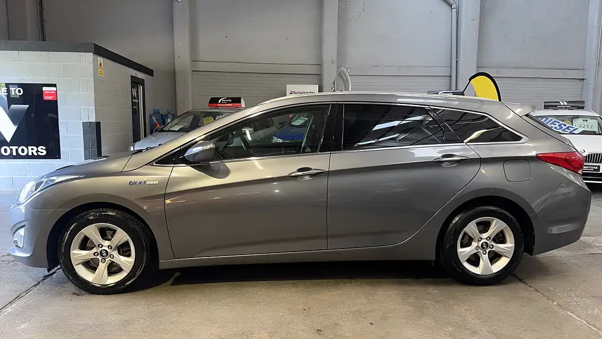 Used 2014 Hyundai I40 Style Silver - Interior and Exterior details 2