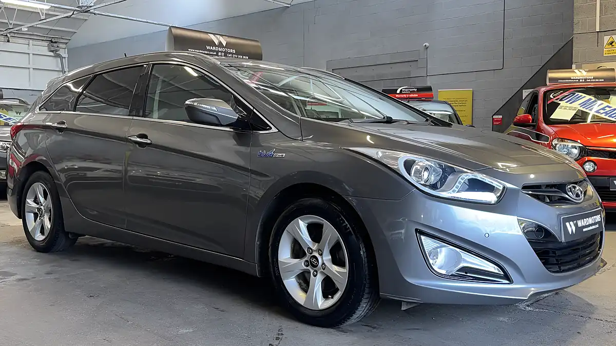 Used 2014 Hyundai I40 Style Silver - Interior and Exterior details 4