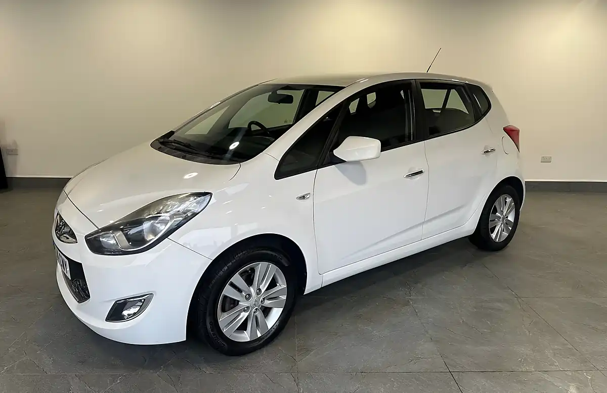 Used 2014 Hyundai ix20 Active White - Interior and Exterior details 7