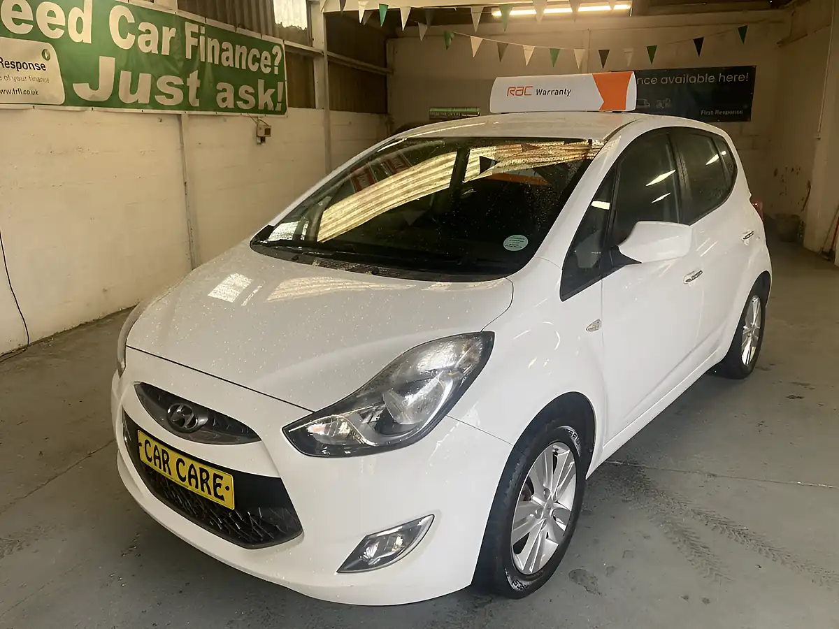 Used 2014 Hyundai IX20 Active White - Interior and Exterior details 4