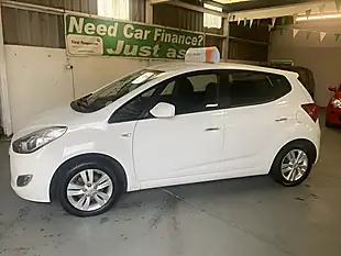 Used 2014 Hyundai IX20 Active White - Interior and Exterior details 7