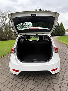 Used 2014 Hyundai ix20 Style White - Interior and Exterior details 14
