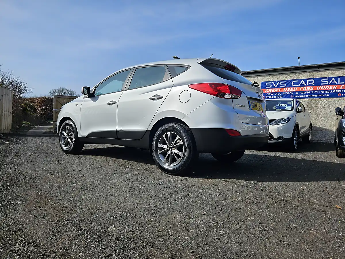 Used 2014 Hyundai IX35 S Silver - Interior and Exterior details 11