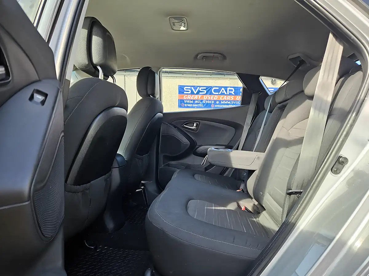 Used 2014 Hyundai IX35 S Silver - Interior and Exterior details 18
