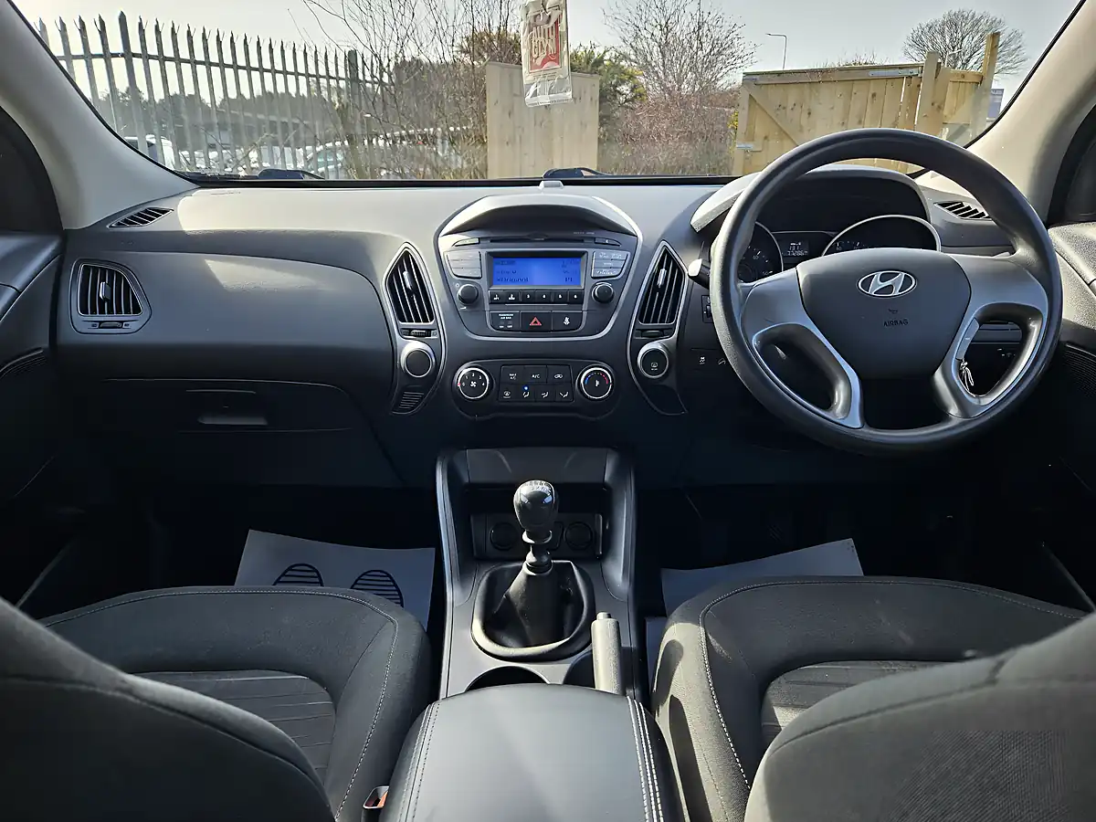 Used 2014 Hyundai IX35 S Silver - Interior and Exterior details 19