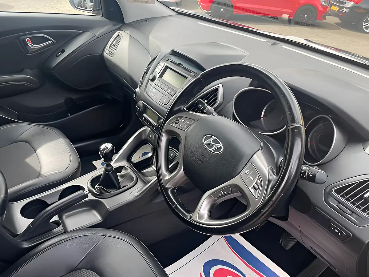 Used 2014 Hyundai ix35 Se Black - Interior and Exterior details 12