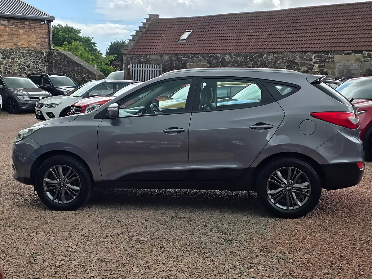 Used 2014 Hyundai IX35 Se Grey - Interior and Exterior details 14
