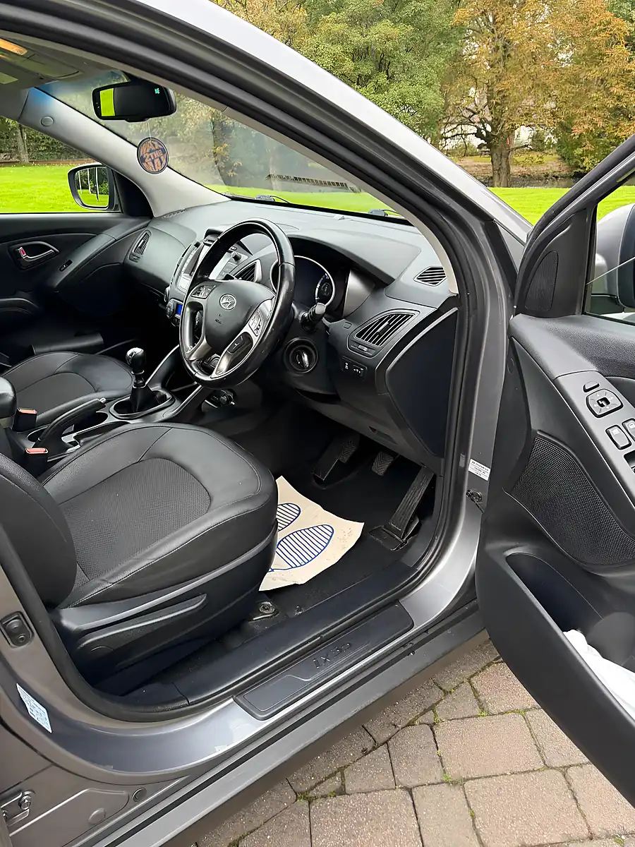 Used 2014 Hyundai IX35 Se Grey - Interior and Exterior details 13