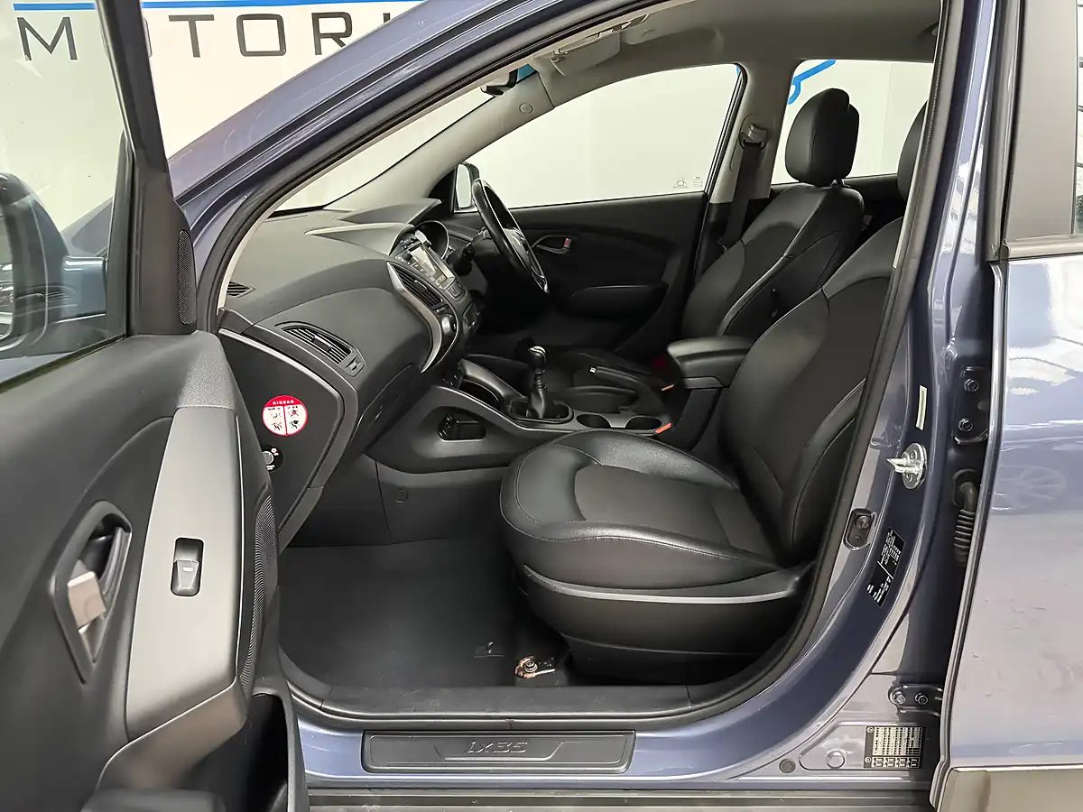 Used 2014 Hyundai IX35 Se Steel Grey - Interior and Exterior details 9