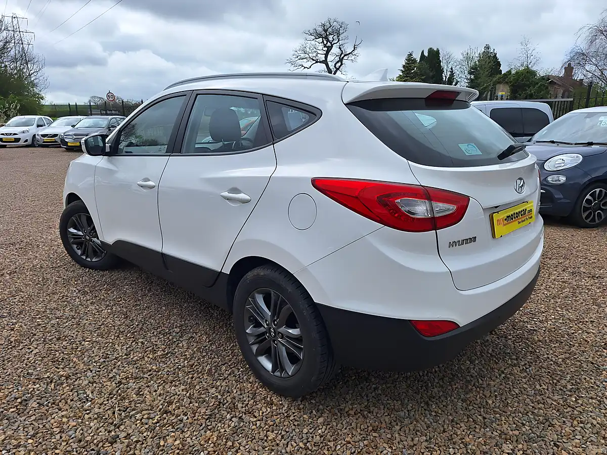 Used 2014 Hyundai IX35 Se White - Interior and Exterior details 4