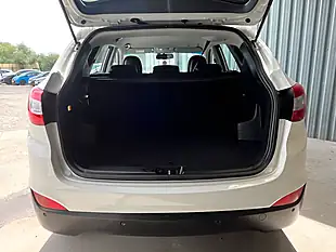 Used 2014 Hyundai Ix35 Se White - Interior and Exterior details 12