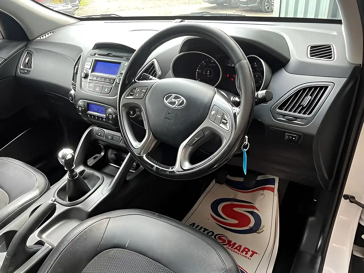 Used 2014 Hyundai Ix35 Se White - Interior and Exterior details 15