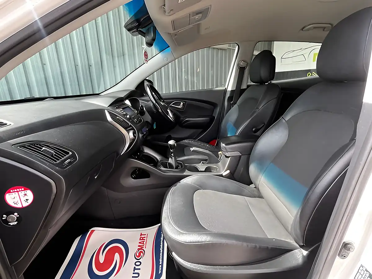 Used 2014 Hyundai Ix35 Se White - Interior and Exterior details 16
