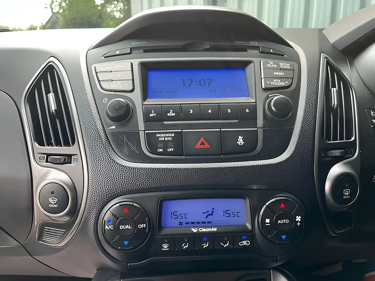 Used 2014 Hyundai Ix35 Se White - Interior and Exterior details 19