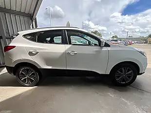 Used 2014 Hyundai Ix35 Se White - Interior and Exterior details 7