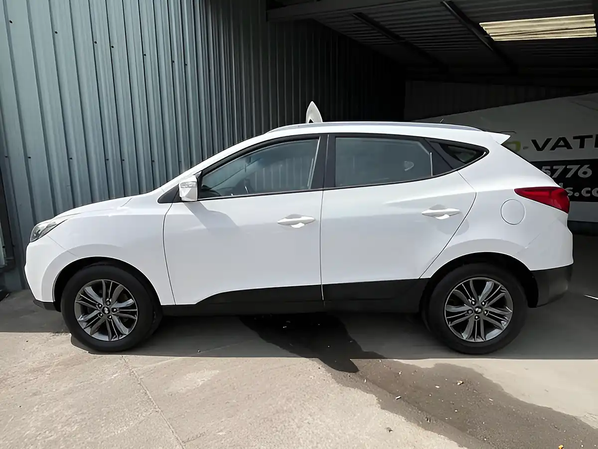 Used 2014 Hyundai Ix35 Se White - Interior and Exterior details 9