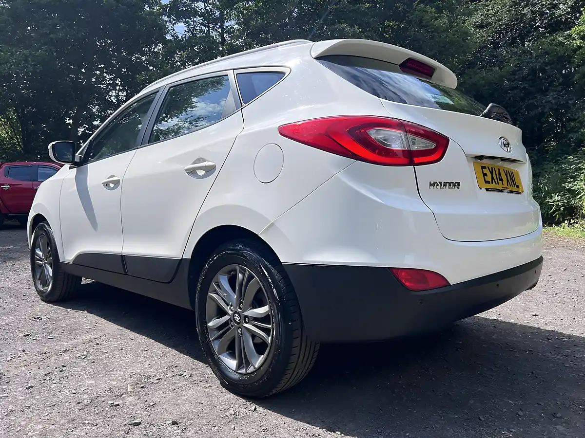 Used 2014 Hyundai IX35 Se White - Interior and Exterior details 11