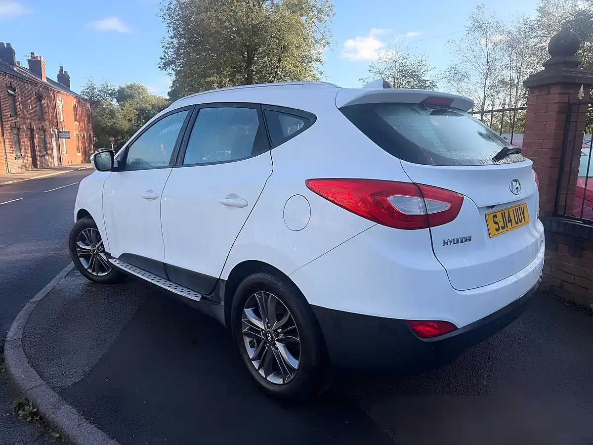 Used 2014 Hyundai IX35 Se White - Interior and Exterior details 10