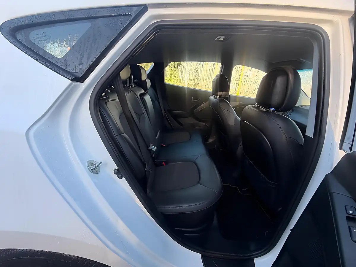Used 2014 Hyundai IX35 Se White - Interior and Exterior details 15