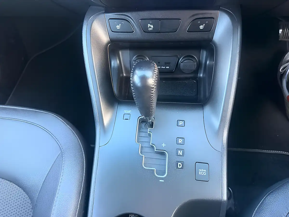 Used 2014 Hyundai IX35 Se White - Interior and Exterior details 19