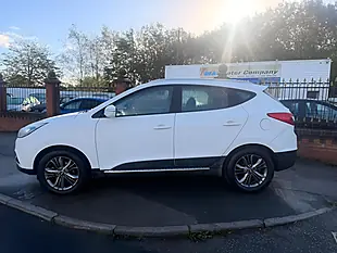 Used 2014 Hyundai IX35 Se White - Interior and Exterior details 4