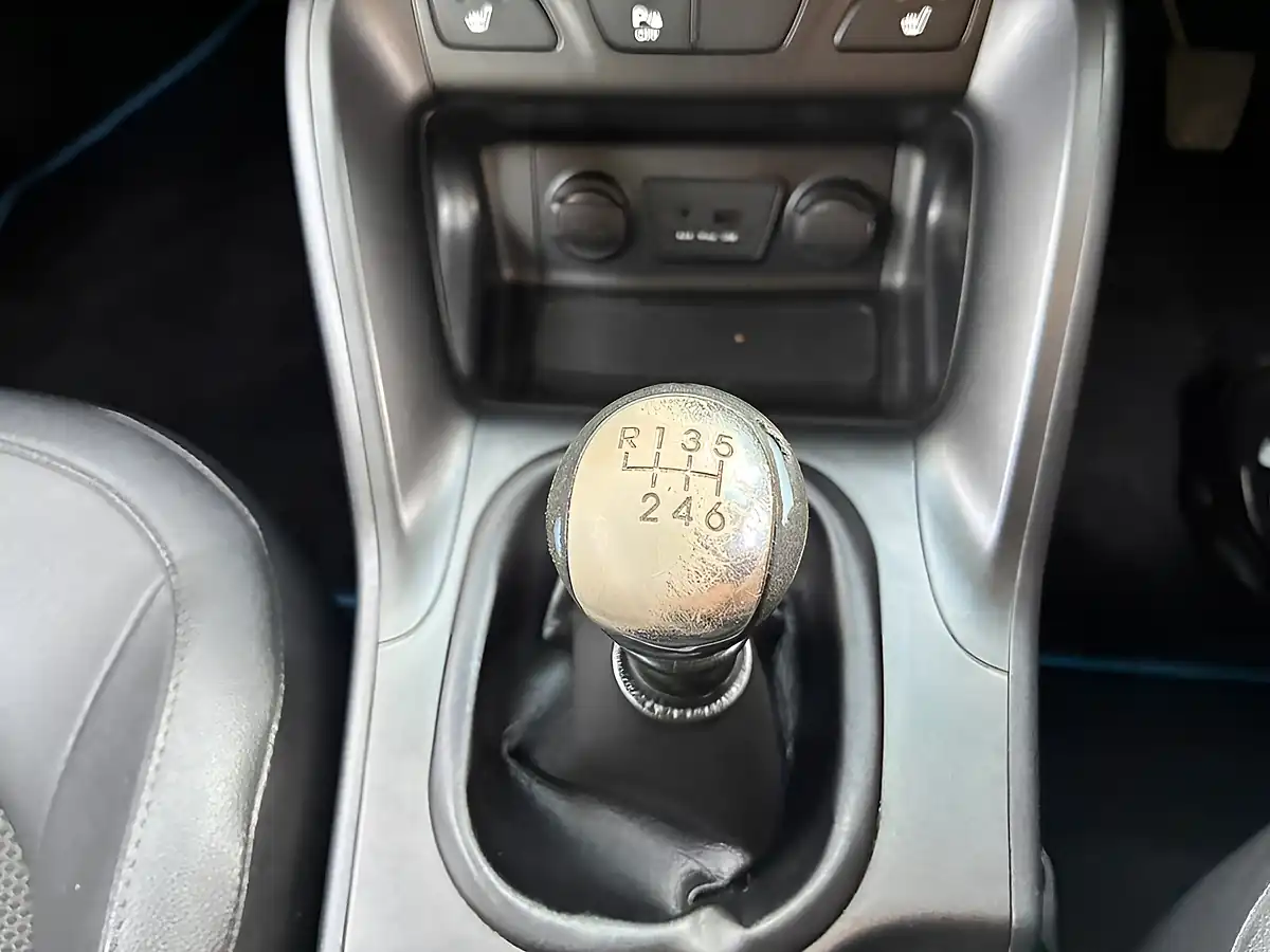 Used 2014 Hyundai Ix35 Se White - Interior and Exterior details 14