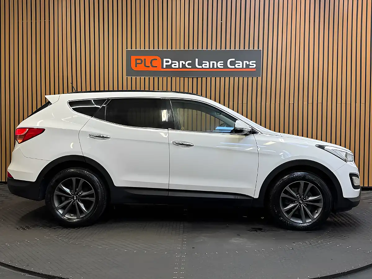 Used 2014 Hyundai Santa Fe Premium Creamy White - Interior and Exterior details 2