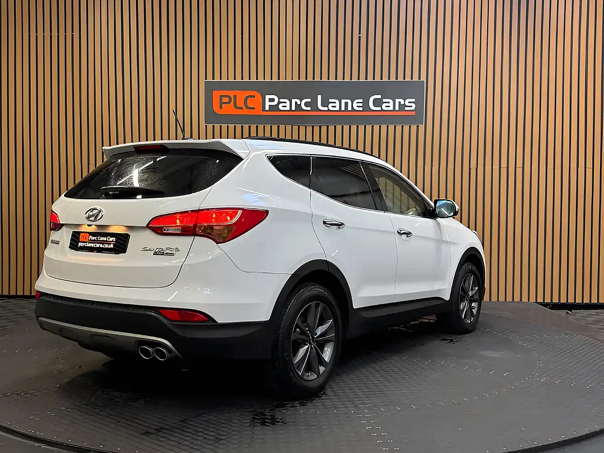 Used 2014 Hyundai Santa Fe Premium Creamy White - Interior and Exterior details 3