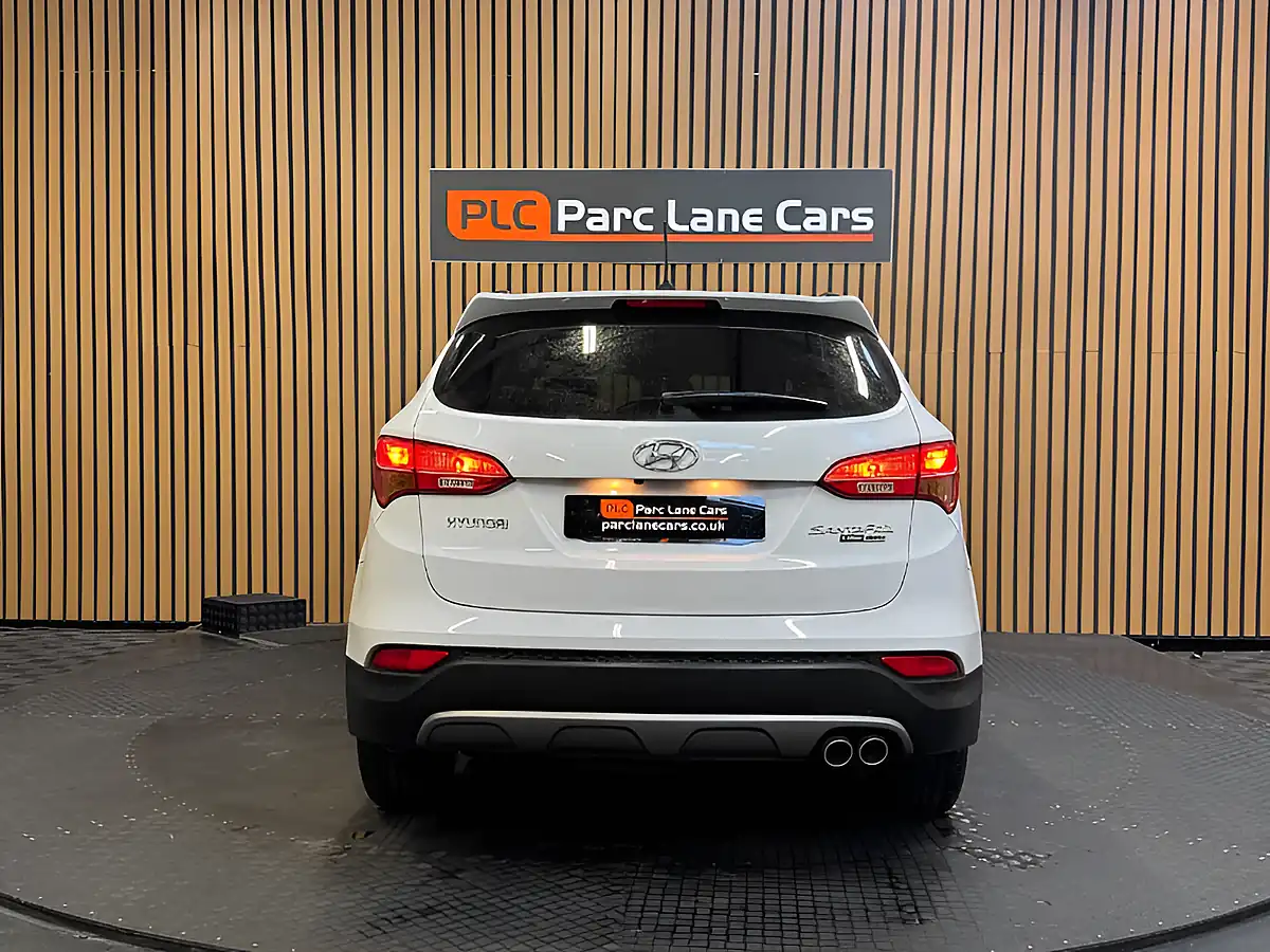 Used 2014 Hyundai Santa Fe Premium Creamy White - Interior and Exterior details 4