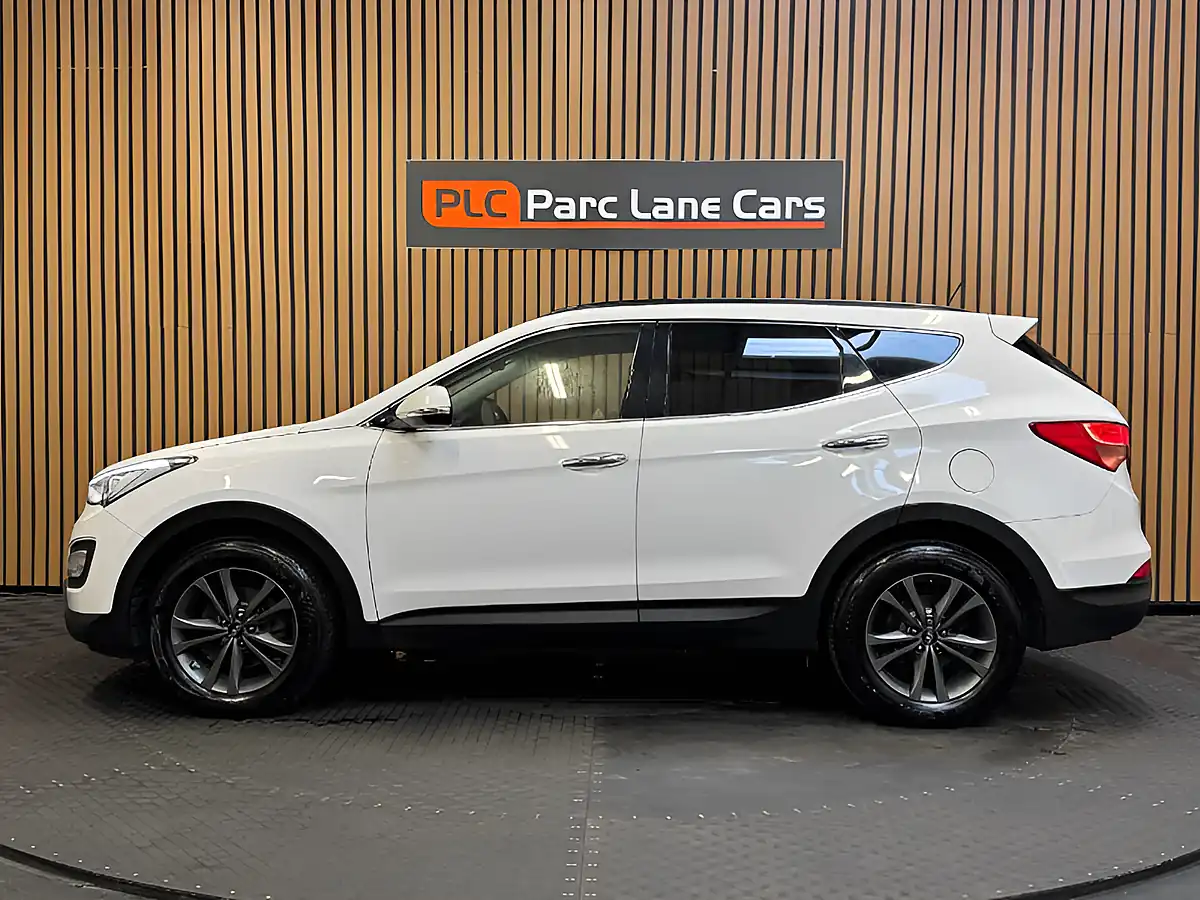 Used 2014 Hyundai Santa Fe Premium Creamy White - Interior and Exterior details 6
