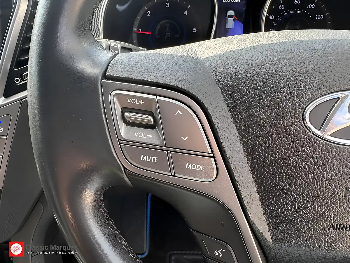 Used 2014 Hyundai Santa Fe Premium Se Blue - Interior and Exterior details 15