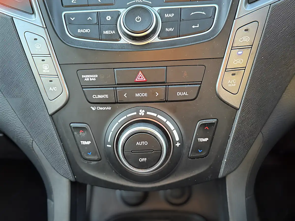 Used 2014 Hyundai Santa Fe Premium Se Silver - Interior and Exterior details 13